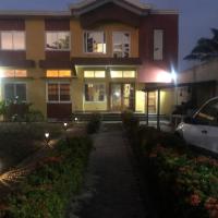 MAISON MEUBLEE SUR LE CINQUANTENAIRE..., hotel in Porto-Novo