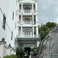 Phuong Dung Hotel، فندق في بون ما توت