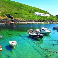 Bantry Cottage at Crackington Haven, near Bude and Boscastle, Cornwall