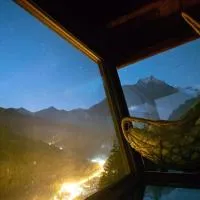 SKYLODGE 'il Rifugio dell'Anima', готель у місті Usseglio