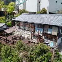 城跡石垣上の絶景古民家宿 鞆城茶屋庵, hotel a Tomo