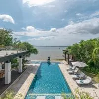 New Villa Selamanya, hotel v mestu Ujung