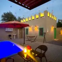 Al Bait resort with private swimming pools -HRS stables, hotel a Al Ḩamrānīyah