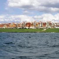 Hotel Fara - Marina Cape, хотел в Ахелой