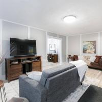 South Bend Serenity: Freshly Renovated 3BR 2mi ND, hotel poblíž South Bend Regional Airport - SBN, South Bend