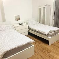Two beautiful single bed in large king size room 11