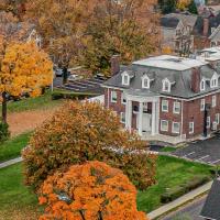 THE GRANDEUR ESTATE, hotel dicht bij: Luchthaven Arnold Palmer Regional - LBE, Greensburg