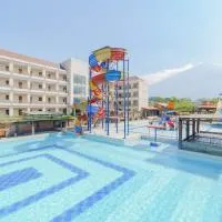 RedDoorz Resort Premium @ Sangkan Hurip Kuningan，古寧岸的飯店