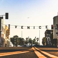 Venice Beach International Traveler Cabins - Surf & Yoga & E-Bike