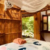 La Caleta โรงแรมในMompiche