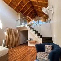 Purna Boutique - Luxury Villa, Private Pool, hôtel à Bhimtal