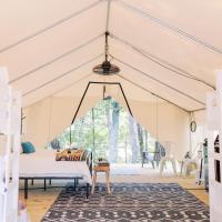 Luxury Spacious Glamping with Lake View