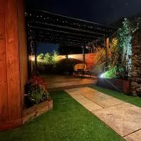 The Cottage Hideout، فندق في Upholland