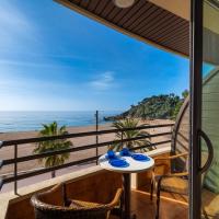 Almirall Apartaments, hotel v destinaci Lloret de Mar