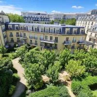 Appt 80m², 13 P, Disneyland, Fibre, 2 parkings, hotel i Chessy