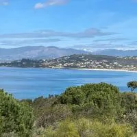 Loc A Machja Fiurita 3 appartements - Pietrosella et Ajaccio، فندق في Pietrosella