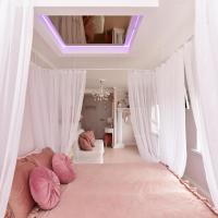 Vintage Lounge studio with sea view in Liepaja &ndash; hotel w mieście Lipawa