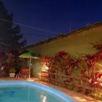 Casa Sobrado com piscina Santa Felicidade 6 pessoa, hotel i Curitiba