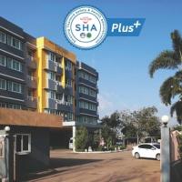The Park 304 Executive Serviced Apartment: Si Maha Phot şehrinde bir otel