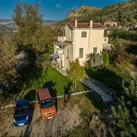 Estia guest house, hotel sa Olympia