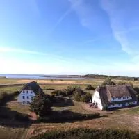 Süderhaus Hiddensee App 8, хотел в Neuendorf