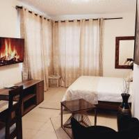 Izmira Serviced Apartment Studio, hotel in Bamburi Beach, Mombasa