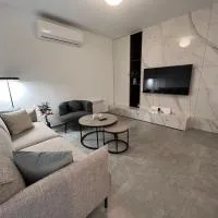 Johnny's luxury getaway, hotel v destinácii Strovolos