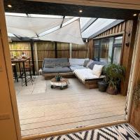El Nido - Self Catering cabin in Southbourne, 5 mins from beach