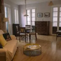 El primero, hótel í Marín