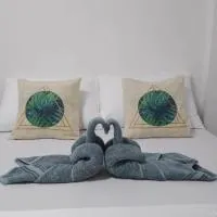 Solana Siargao، فندق في Catagnan