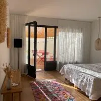 Suite 671, hotel i Reyrieux