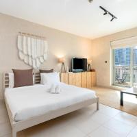 Stylish Studio Apartment w Patio Downtown Dubai