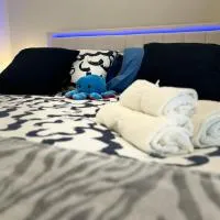 OCTOHOUSE, hotel sa Surbo