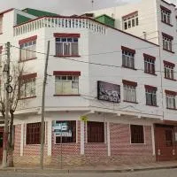 Hotel Santusa, готель у місті Villazón