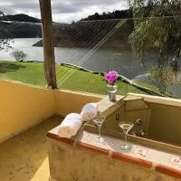 Casa Apu Honey Moon Suite Pague duas noites minimo e a terceira e brinde menos feriados, Hotel in Natividade da Serra