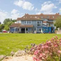 Hostel oder Ferienwohnung 1-16 Personen im BLAUEN HAUS, hotel v destinaci Fehmarn