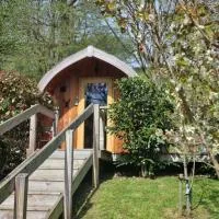 Mountain Edge Resort Mega pod 1 with Hot Tub, хотел в Чърч Стретън