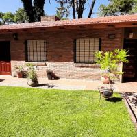 Chalet del bosque、ビージャ・ヘセルにあるVilla Gesell - Pinamar International Airport - VLGの周辺ホテル