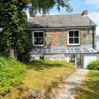 Lovely cottage with private garden, hotel v destinácii Penryn