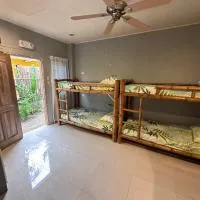 Lionfish Backpackers hostel, hotel in Daanbantayan