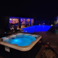 Lake Hamilton Pool House with Cabana and NEW hot tub!