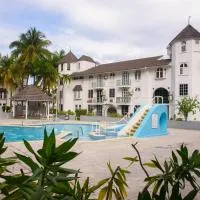 Czar's Oasis Apt B27 @ Ocho Rios, hotell i Ocho Rios