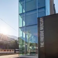 "The Freddie Mercury" Hotel, ξενοδοχείο στο Μοντρέ