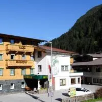 Hotel Garni Forelle, hotel u gradu 'Tux'
