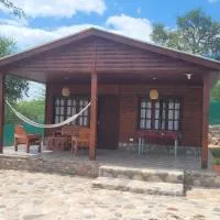 Cabaña Los Abuelos, hótel í Coronel Moldes