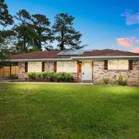 Lovely 4 BR Home Near Fort Johnson-14 Minute Drive