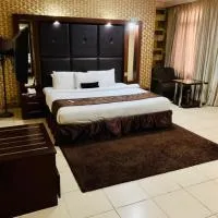 Palazzo Dumont Hotel Chevron, hotel sa Ikota