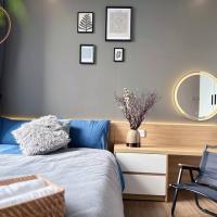 Armin Homes 2 Bedroom apartment at Ecopark, hotell i Kim Quan