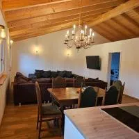 Penthouse-Ferienwohnung auf Rups Hof, hotel di Landau an der Isar