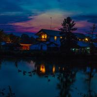 Safari Getaway, hotel in Orono